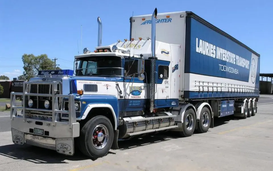 ගෘහස්ථ ට්‍රක් රථ පිටාර නල ඉහළට යොමු නොකරන්නේ ඇයි?